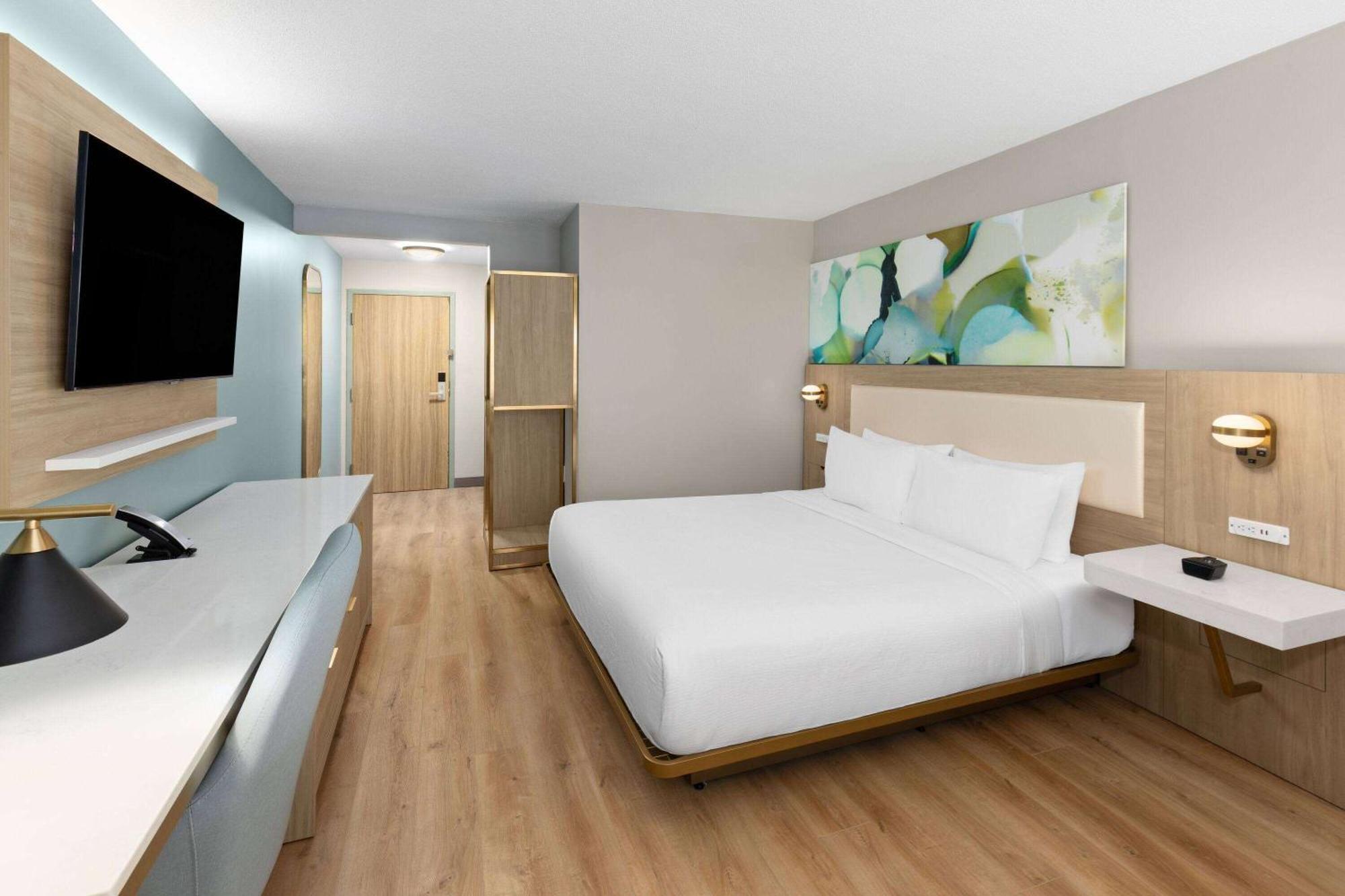 Wyndham Garden Louisville East 외부 사진