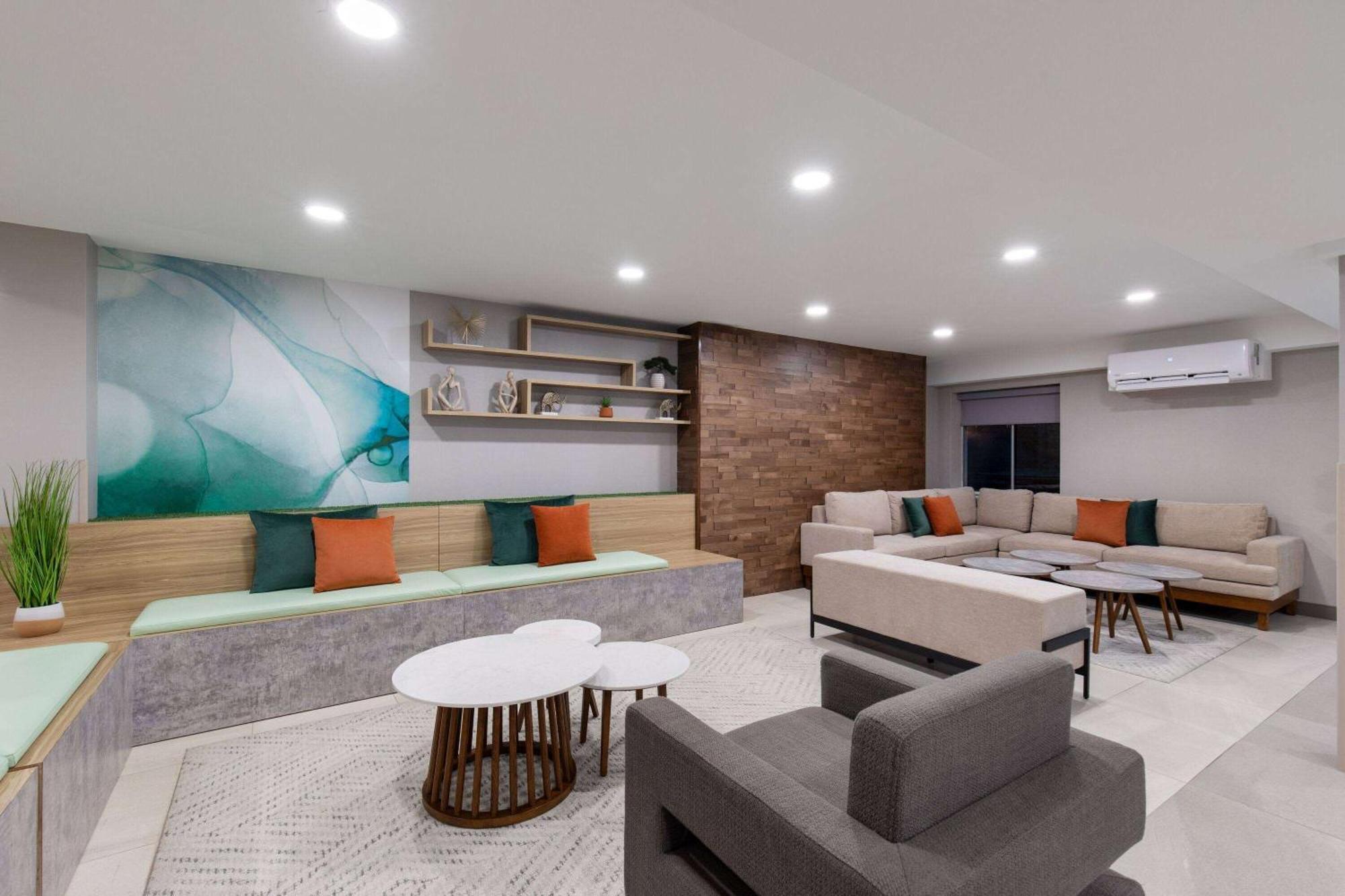 Wyndham Garden Louisville East 외부 사진