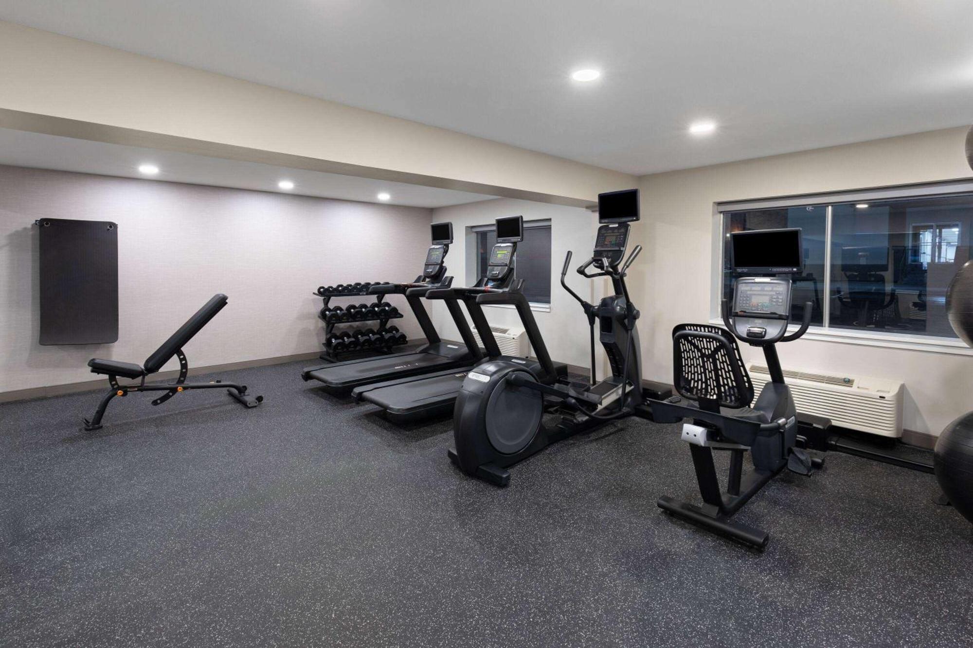 Wyndham Garden Louisville East 외부 사진